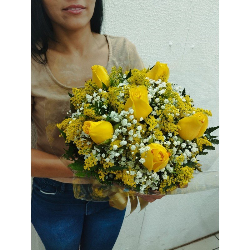 Buquê Tradicional com 6 Rosas Amarelas Buquê Tradicional com 6 Rosas Amarelas